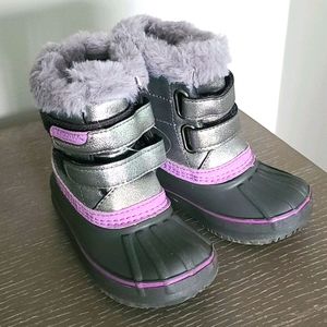 London Fog snow boots